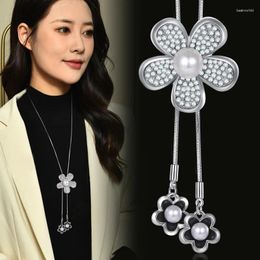 Pendant Necklaces Elegant Rhinestone Plum Blossom Necklace Silver Colour Long For Men Woman Gift Wholesale Neck Jewellery