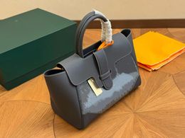 7A Luxury fashion design Women's classic commuter bag Leather material large capacity Super practical all-in-one handbag size 34*25cm