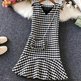 Party Dresses Arrival Spring Autumn Woolen Plaid Mermaid Dress Women V-neck Slim French Style Trumpet Vest