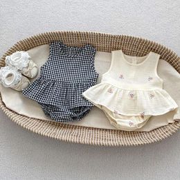 Clothing Sets 2024 Summer Baby Girl Flower Clothes Set 0-3Years Born Kids Sleeveless Skirted Vest Tops Bloomers Shorts 2PCS Plaid Outfits