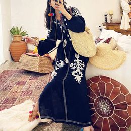 Casual Dresses AYUALIN Vintage Lantrern Sleeve Loose Autumn Boho Beach Vestidos Cotton Floral Embroidery Long Dress Women Tunic Robe