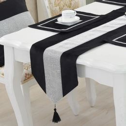 NEW 32x180cm Modern Rhinestones Table Runner Pillowcase Napkin for Wedding Party Christmas Luxury Grey Flannel Tablecloth Decoration