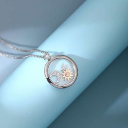 Luxury Designer Chopard Jewellery Chopares Necklace Sister Precision Version of the Sun Moon and Stars Necklace Circular Collarbone Chain High-end Light Luxury