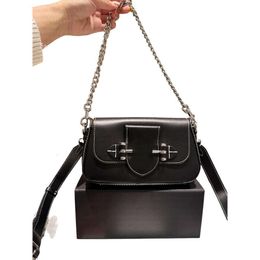 TOP Fashion 3a designer bag Brie Leather Shoulder purses Women handbag Chain Underarm Size 23CM Retro Saddle Bag