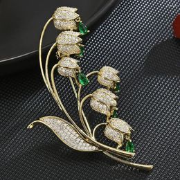 Brooches Pearl Flower Crystal Pins For Women Girls Elegant Luxury Metal Gold Color Exquisite Creaive Badges Accessories