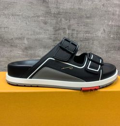 Trainer Seiten Männer Designer Sandal Top -Qualität Luxus -Modemarke -Schuhe Größe 3845 Modell QJYG049765881