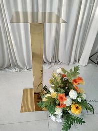 Party Decoration High Gold Mirror Column Flower Rack At The Centre Of Wedding Dining Table