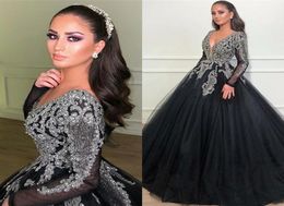 Sexy Ball Gown Long Sleeves Evening Dresses 2019 Black VNeck Classical Appliques Beads Top Prom Dresses Formal Party Pageant Dres3630410