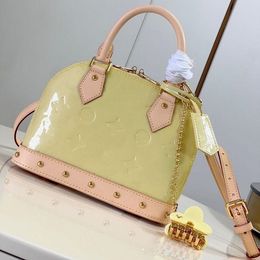 LOULS VUTT 24SS Top Luxury Patent Makeup Women's Solid Designer Crossbody Color Shoulder Bag Evening Bag Bag Luxury Handbag Handbag She