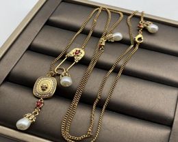 New designed Skulls hanging cards pendants women039s Necklace ladies Vintage Brass Pearly Necklaces Designer Jewelry 0312278773