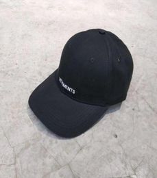 100 Cotton Vetements Embroidery Snapback Baseball Caps Men Women Couples Casual Caps HipHop Unisex Hats g039059842