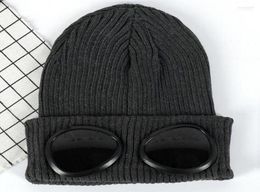 BeanieSkull Caps 2022 Winter Women Knitted Hip Hop Beanie With Goggle Decoration Female Pilot Style Skull Cap Hat H3 Wend221421576