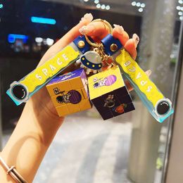 우주선 Rubik 's Cube Backpack Keychain 펜던트 창조적 인 귀여운 자동차 펜던트 인형 작은 키 체인