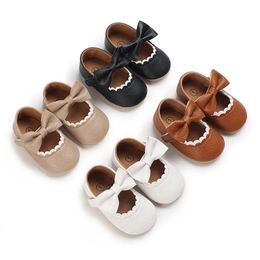 Infant Toddler Bowknot Nonslip Rubber SoftSole Flat 018 Months Baby Casual Shoes PU First Walker born Bow Decor 240415