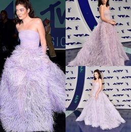 Luxury Feather Evening Dresses Backless Strapless Neckline Prom Ball Gowns Light Purple Formal Red Carpet Dress7435902