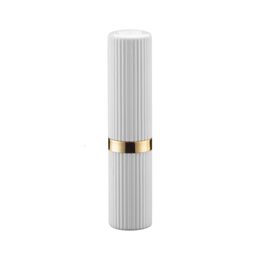 Fashion Lipstick Iatable Open Flame Lady Lighter Unique Lighters Butane Without Without Gas Lighter