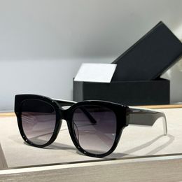 Square Sunglasses Black Grey Shaded Women Summer Eyewear Glasses Sunnies Gafas de sol Shades UV400 Protection Eyewear