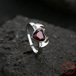 Selling 100% 925 Sterling Silver Heart shaped Bat Ring Simple Fashionable Unique Design woman high quality Jewelry 240424