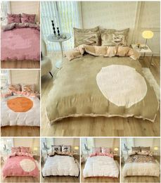 Classic Bedding Set Cartoon Winter Thick Velvet Trend Quilt Cover 150x200cm Flannel Fleece Fashion Bed Sheet Pillowcases HT20216243760