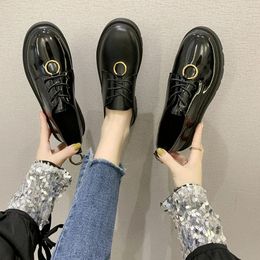 Casual Shoes Metal Decoration Small Leather Woman Brand Designer Round Buckle Brogues Japanned Derby Flats Women Oxford