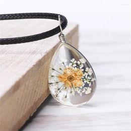 Decorative Figurines Water Drop Time Gemstone Dried Flower Necklace Daffodil Lace Edge Plant Specimen Crystal Glass Pendant DIY Jewellery