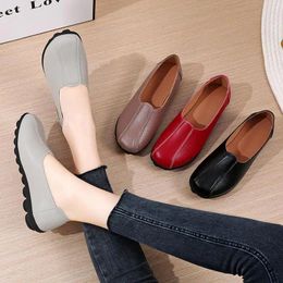 Casual Shoes Moccasins Authentic Leather Loafers Beef Tendon Soft Bottom Slip-on Pumps Flat Middle-Aged And Elderly Mom