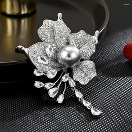 Brooches High-grade Fashion Thick Silver Plated Crystal Pearl Flower Brooch And Delicate Feminine Leaf Pin Clothing Accessories