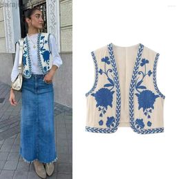 Women's Vests 2024 Woman Sleeveless Embroidered Vest For Women Fashion Floral Top Outerwear Female Jackets Short Coats