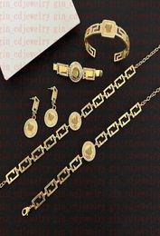 Fashion Designer Necklaces V Pendant Banshee Head 18K Gold Plated Bracelets Earrings Rings Birthday Festive Engagement Gifts V66021552