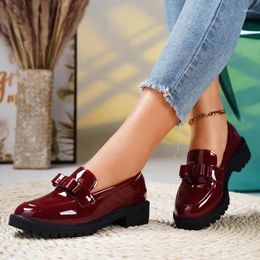 Casual Shoes 2024 Women's Loafers Bow Decorated Flat Patent Leather Shallow Mouth Commuting Daily