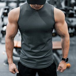 Summer Mens Bodybuilding Sleeveless Vest Sexy Stretch Ribline Sport Breathable Quick Drying Tight Tank Tops 240430