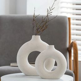 Nordic Vase Circular Hollow Ceramic Donuts Flower Pot Home Living Room Decoration Accessories Interior Office Desktop Decor Gift 240425