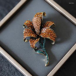 Brooches Rhinestone Lily Brooch Retro Heavy Industry Style Flower Dress Coat Corsage Accessories