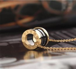 2021 Frauen Luxusdesigner Schmuck Römisch Zumme Keramik Anhänger Halsketten Rosengold Farbe Edelstahl Herren Halskette Goldkette2738341