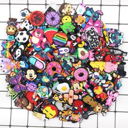 20-500PCS Random cute Cartoon Character Shoes Charms Animal Decrate For clogs Accessories Buckle Wholesale Kids Girl Party Gifts 240428