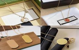 20style Charm Selected Square Brand Pendant Necklaces Fashion Designer Jewelry Style Campus Couple Romantic Mature Women Perfect G5648572