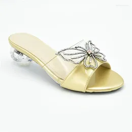 Dress Shoes Fashion Transparent Crystal Low Heel Women Ladies Rhinestone Casual Slippers Sexy Sandals