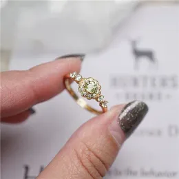 Cluster Rings "Sunflower Blossoms" Japanese Light Luxury Inlaid Imitation Olivine Zircon Ring Female Niche High-end Simple Fashion Open