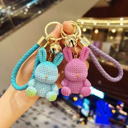 Harz gewebter Kaninchen süßer Cartoon kleiner Anhänger Keychain Doll Anhängertasche