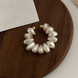 French Pearl Ear Bone Clip Women Fake Piercing Cuff Retro Elegant Irregular Natural Clips On Earrings Jewelry Gift 240418