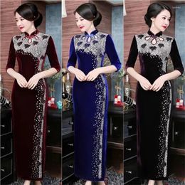 Party Dresses Classic Wedding Mother Cheongsam Dress Banquet High End Handmade Diamonds Golden Velvet Women Elegant Evening Long