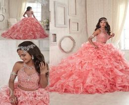 Charming Ruffles Skirt Two Pieces Coral Quinceanera Dresses Sweet 16 Lace Organza Plus Size Masquerade Sheer Prom Occasion Dress4329030