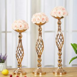 Table Candle Holder Decoration Golden Iron Art Vase Twisted Road Candlestick for Wedding Flowers Props 240429