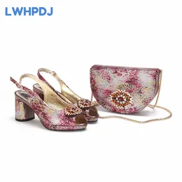 Dress Shoes 2024 Fashionable Coffee Color Peep Toe Sandals With Bag Set Snake Pattern Design For Nigerian Women Evening Party