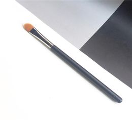 Concealer Makeup Brush 195 Large Flat Tapered Concealer Blending Cosmetics Brush2423823