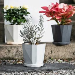 Planters Pots Plastic Flower Pots for Indoor and Outdoor Large-Diameter Flower Pots Succulent Plants Green Plants