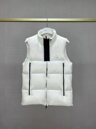 Designer Mens Semeru Down Jacket Vest Vest Made of polyester fabric Polyester lining Filled with down Pull out hood Zipper closure Zippered pockets