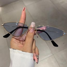 Sunglasses KAMMPT Vintage Triangle Men Stylish Retro Ocean Lenses Women Shades Trendy Designer Metal Rim Eyewear