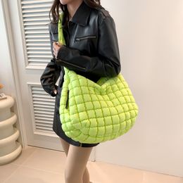 New Evening Bags Quilted Padded Crossbody Bag for Women Pleated Bubbles Cloud Shoulder Large Tote Bucket Designer Ruched Handbags Dumpling Bag