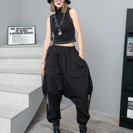 Women's Two Piece Pants Black Colour Sleeveless Tank Top Small Foot Big Crotch Two-piece Set Women 2024 Spring Summer Pant LX880